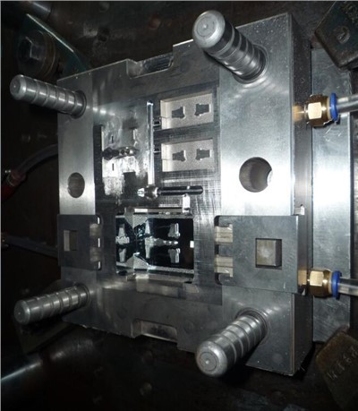 Swiċċ Injezzjoni Moffa